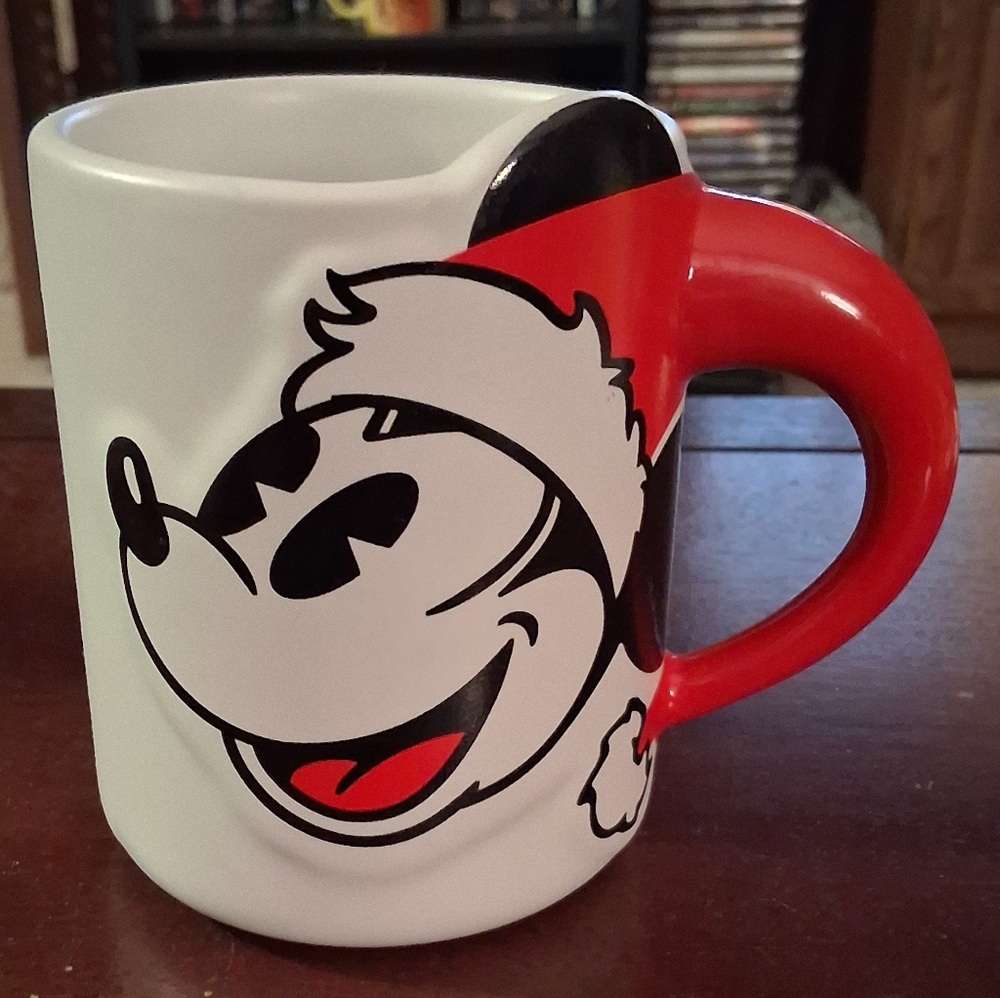 WALT DISNEY MICKEY MOUSE CHRISTMAS Hallmark Collectible Mug